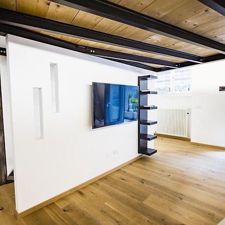 Appartamento Loft La Sedia Rossa - Centro Storico Milano Esterno foto