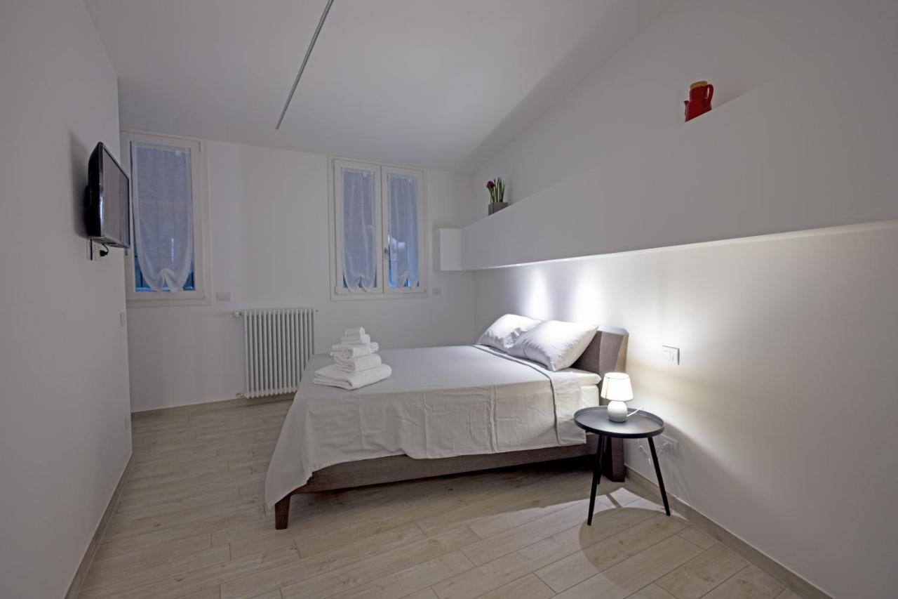 Appartamento Loft La Sedia Rossa - Centro Storico Milano Esterno foto
