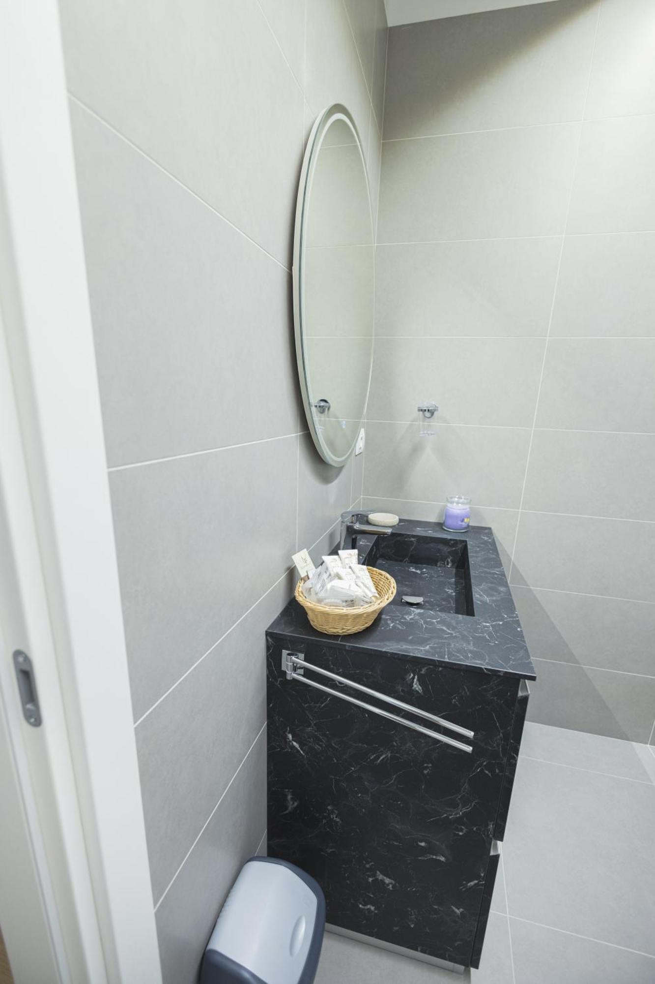 Appartamento Loft La Sedia Rossa - Centro Storico Milano Esterno foto